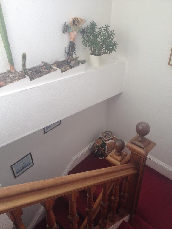 Tanglin Guest House Оубън Екстериор снимка