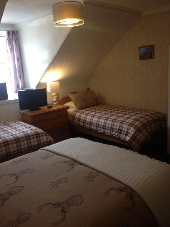 Tanglin Guest House Оубън Стая снимка