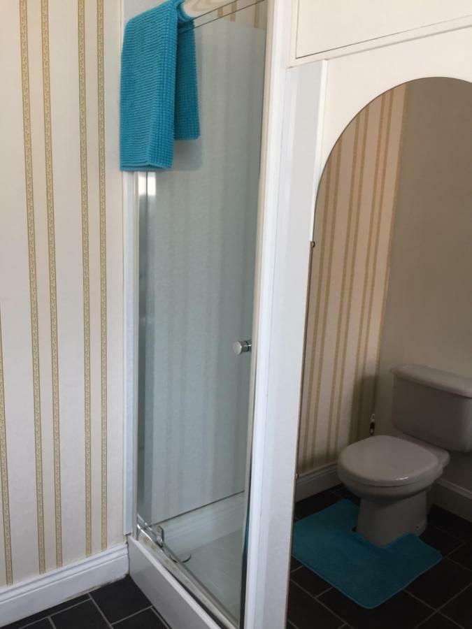 Tanglin Guest House Оубън Екстериор снимка